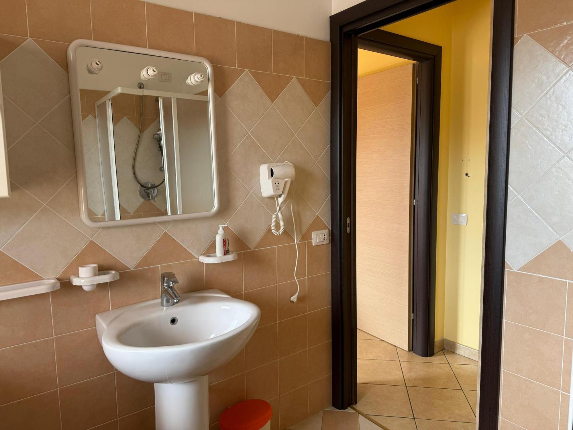 Dal Barone Agostino Apartamento Capo Vaticano Exterior foto