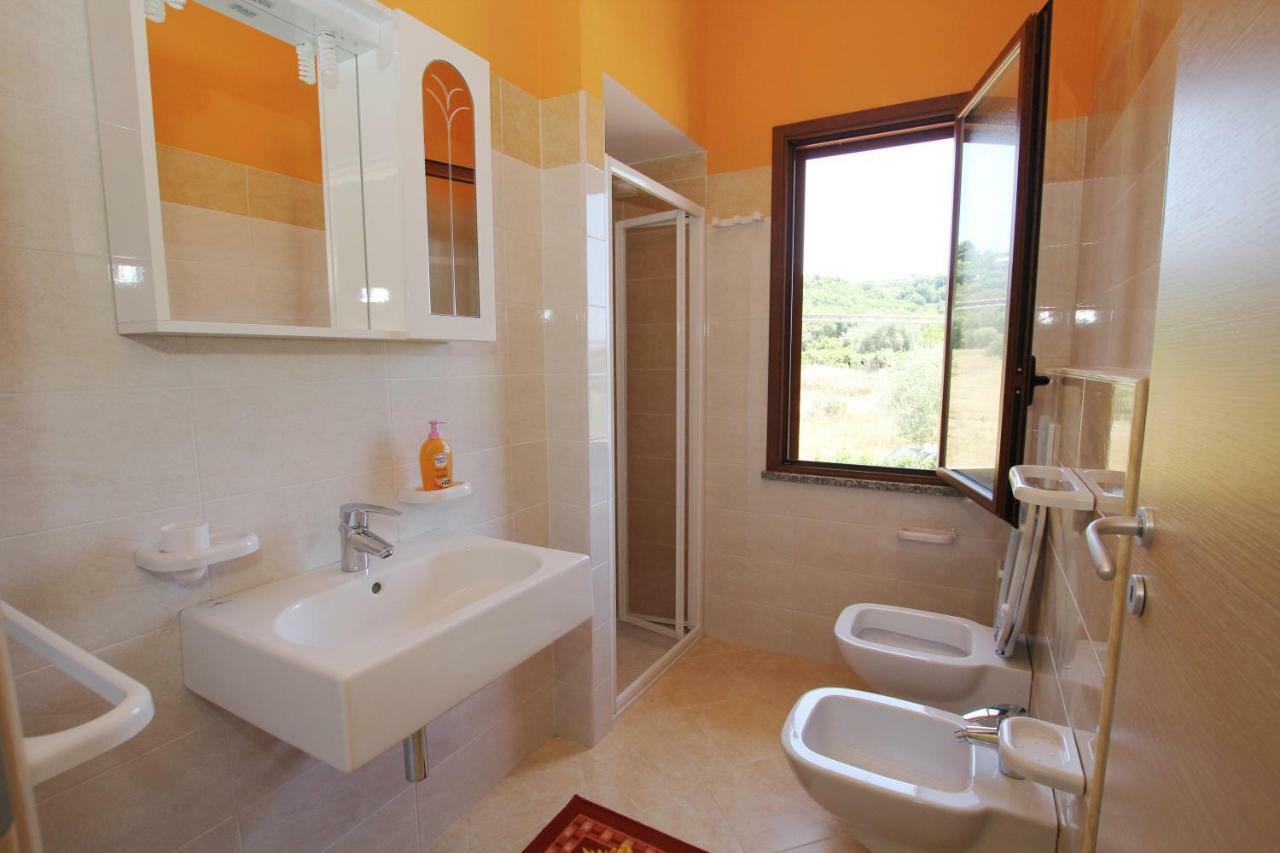 Dal Barone Agostino Apartamento Capo Vaticano Exterior foto